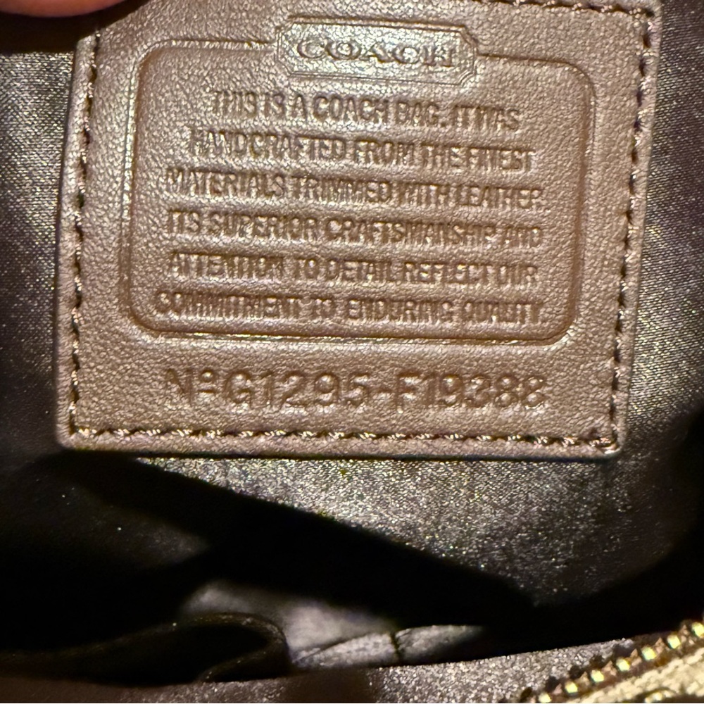 Coach Gallery signature Khaki Tote. F19388 - Picture 5 of 16